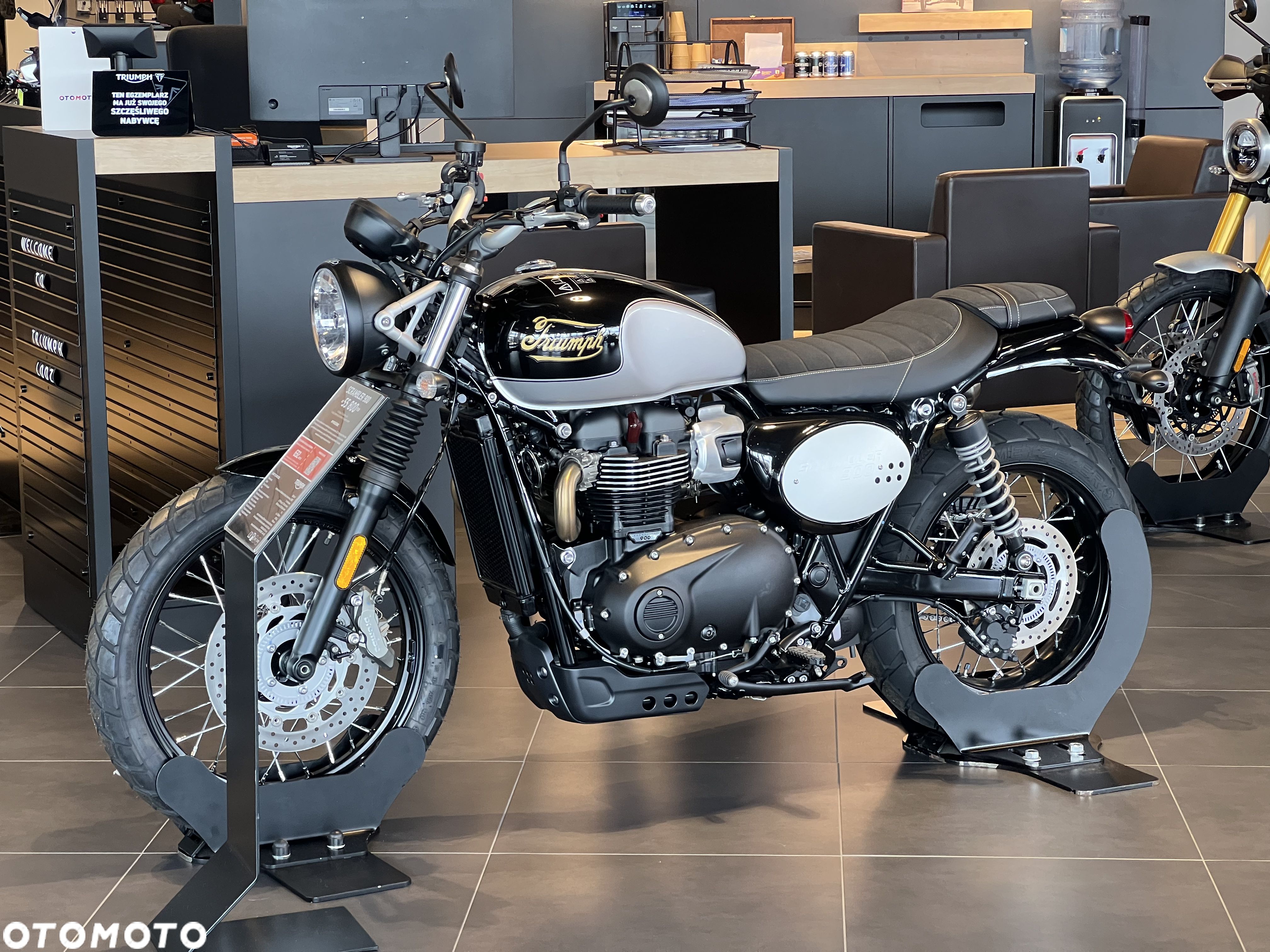 Triumph Scrambler - 1