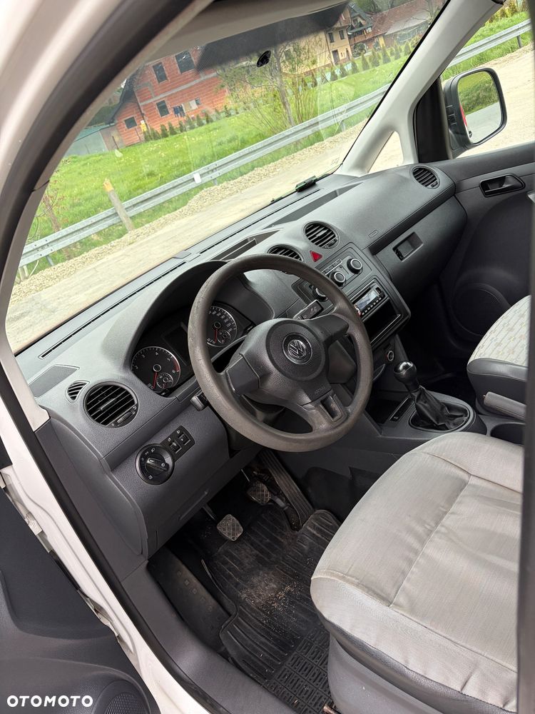 Volkswagen Caddy - 10
