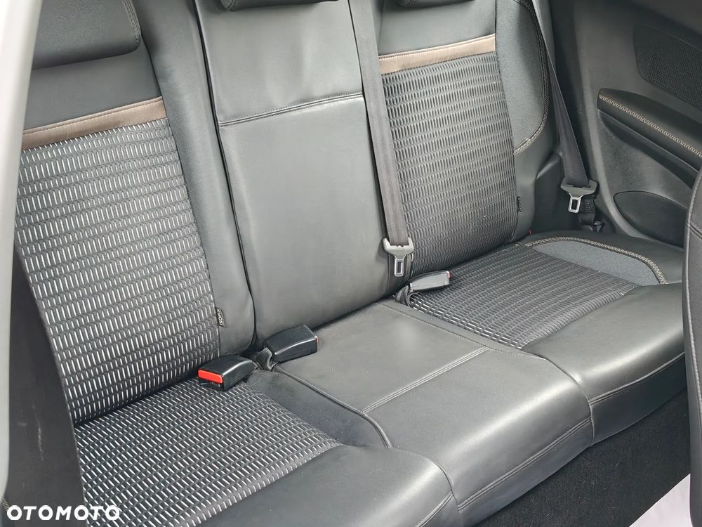 Peugeot 2008 PureTech 100 Active - 17