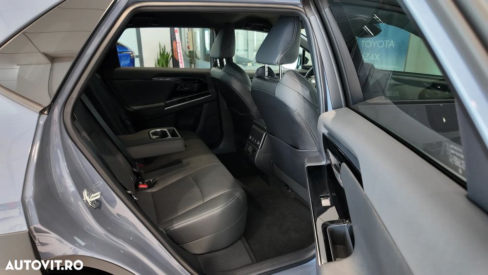 Toyota BZ4X 160 KW AWD (4x4) Luxury - 36