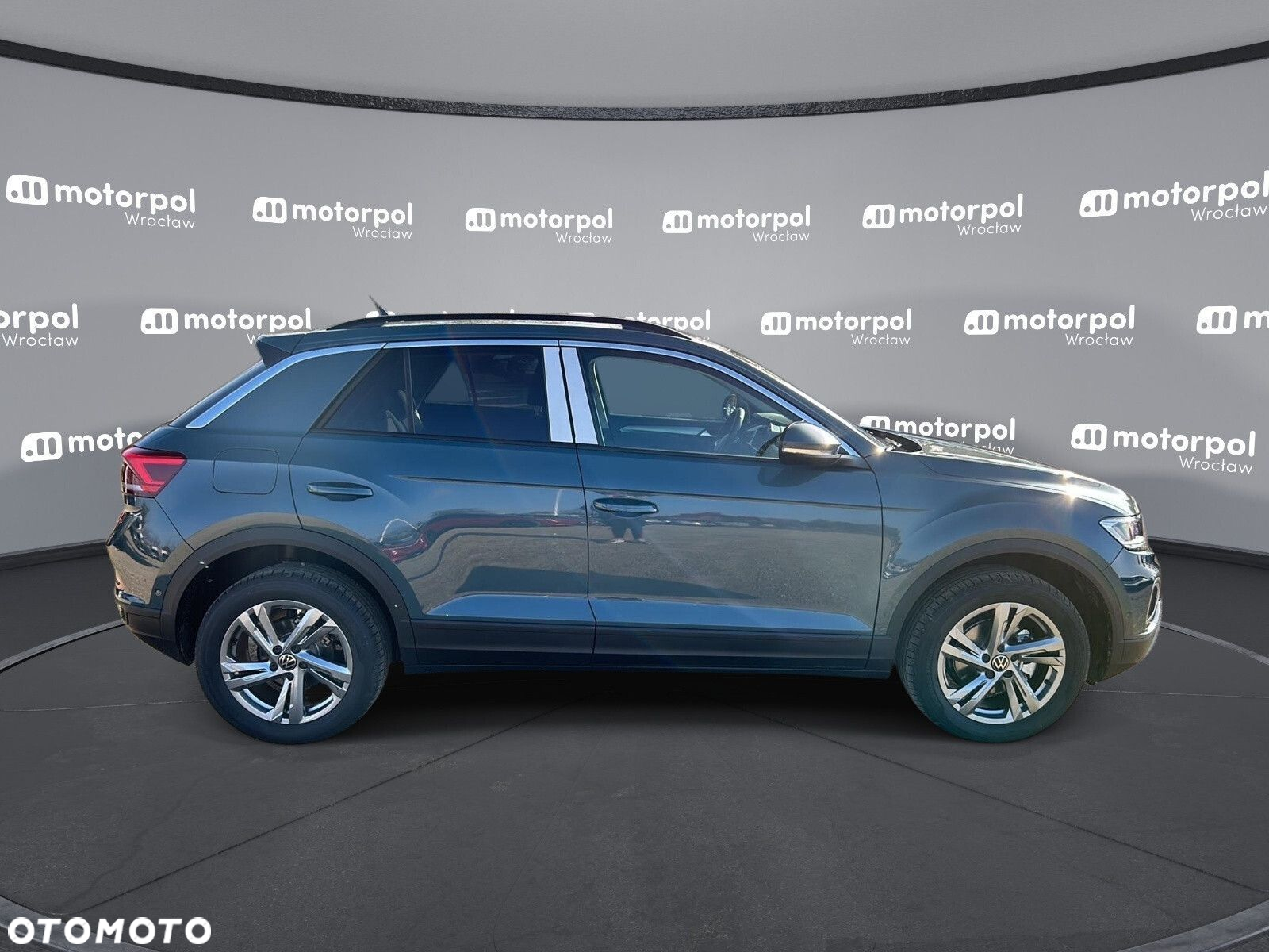 Volkswagen T-Roc - 11