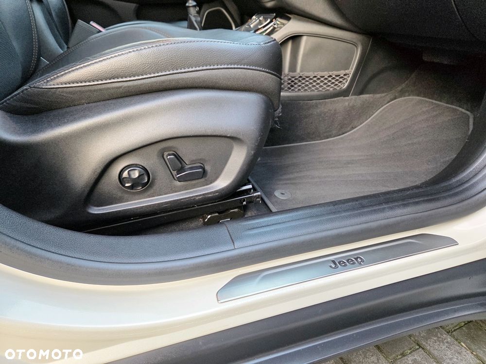 Jeep Compass 1.4 MultiAir Limited - 37