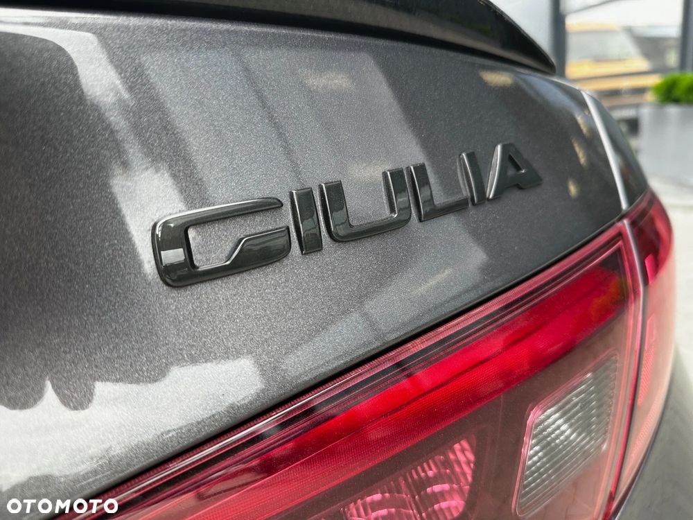 Alfa Romeo Giulia 2.0 Turbo Veloce Q4 - 17