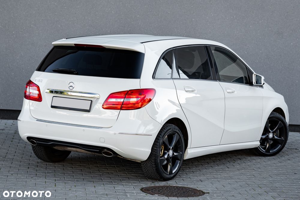 Mercedes-Benz Klasa B 180 7G-DCT - 13