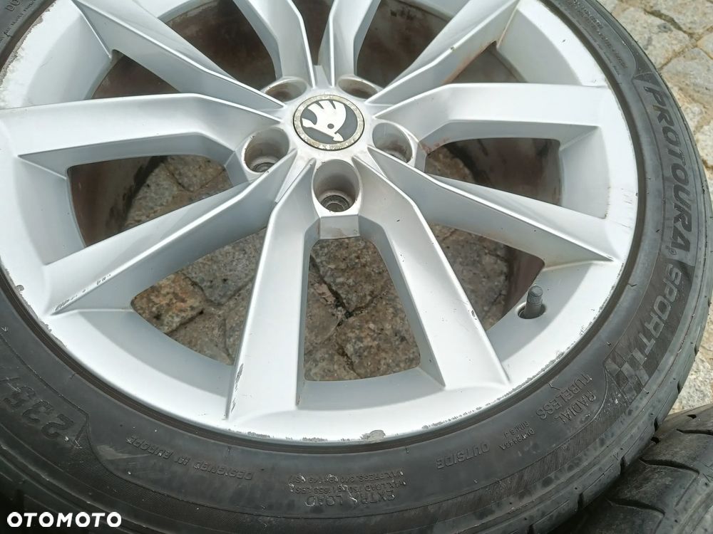Felgi Aluminiowe 18 Skoda Superb 5x112 ET44 Seat Audi VW 3V0601025J - 25