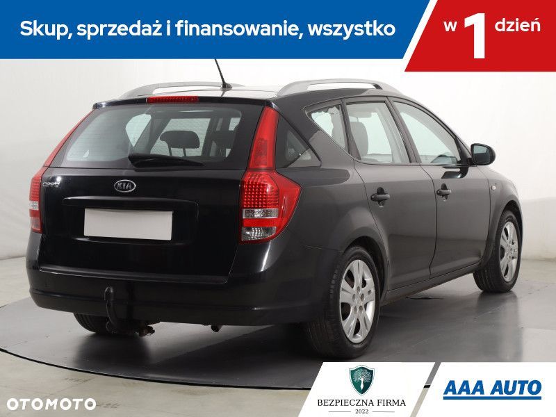 Kia Ceed - 7