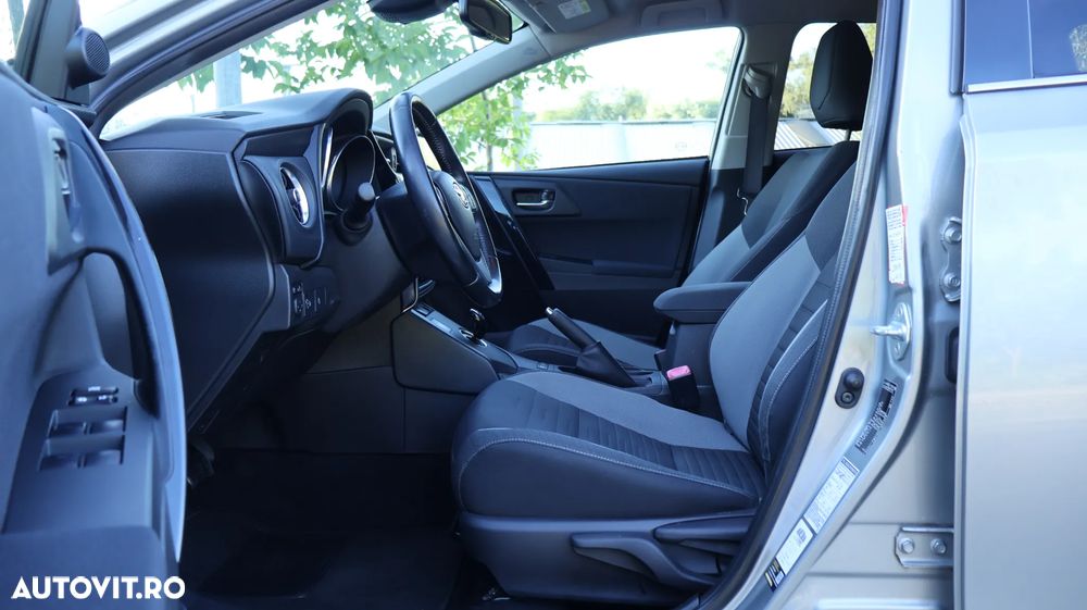 Toyota Auris - 9