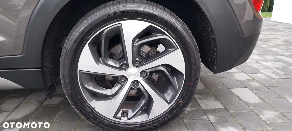 Hyundai Tucson - 16