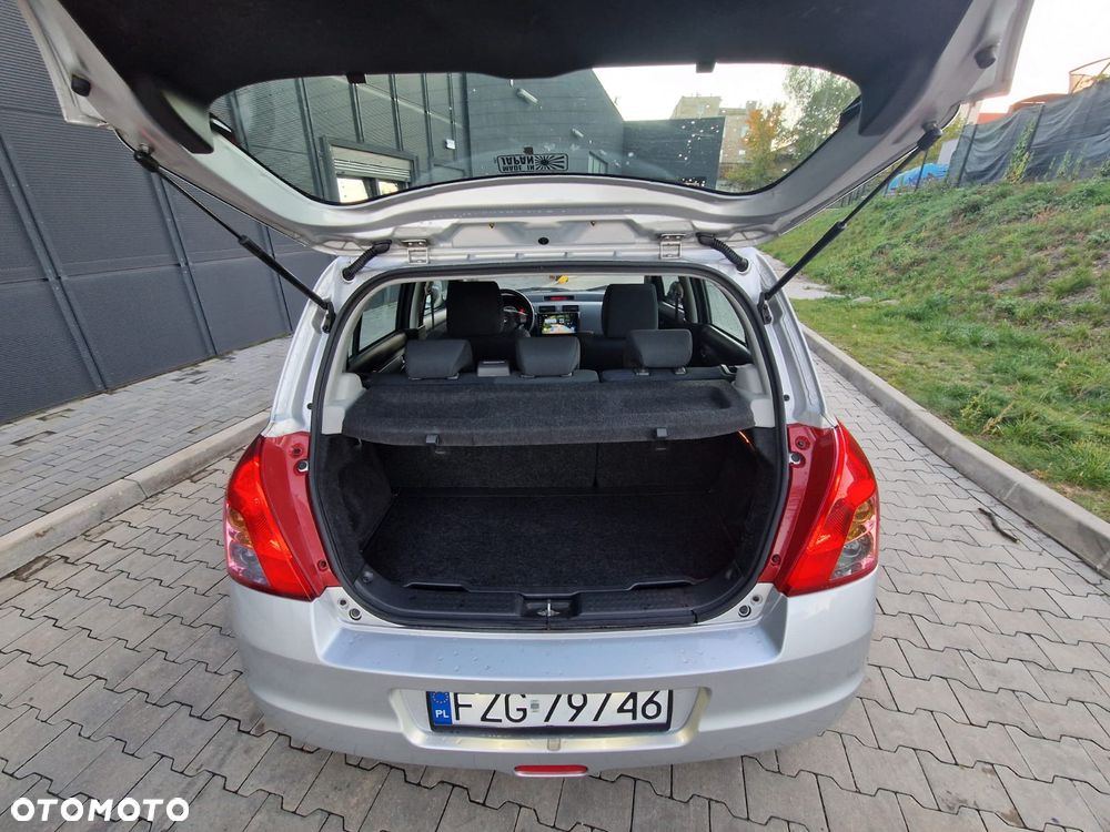 Suzuki Swift - 12