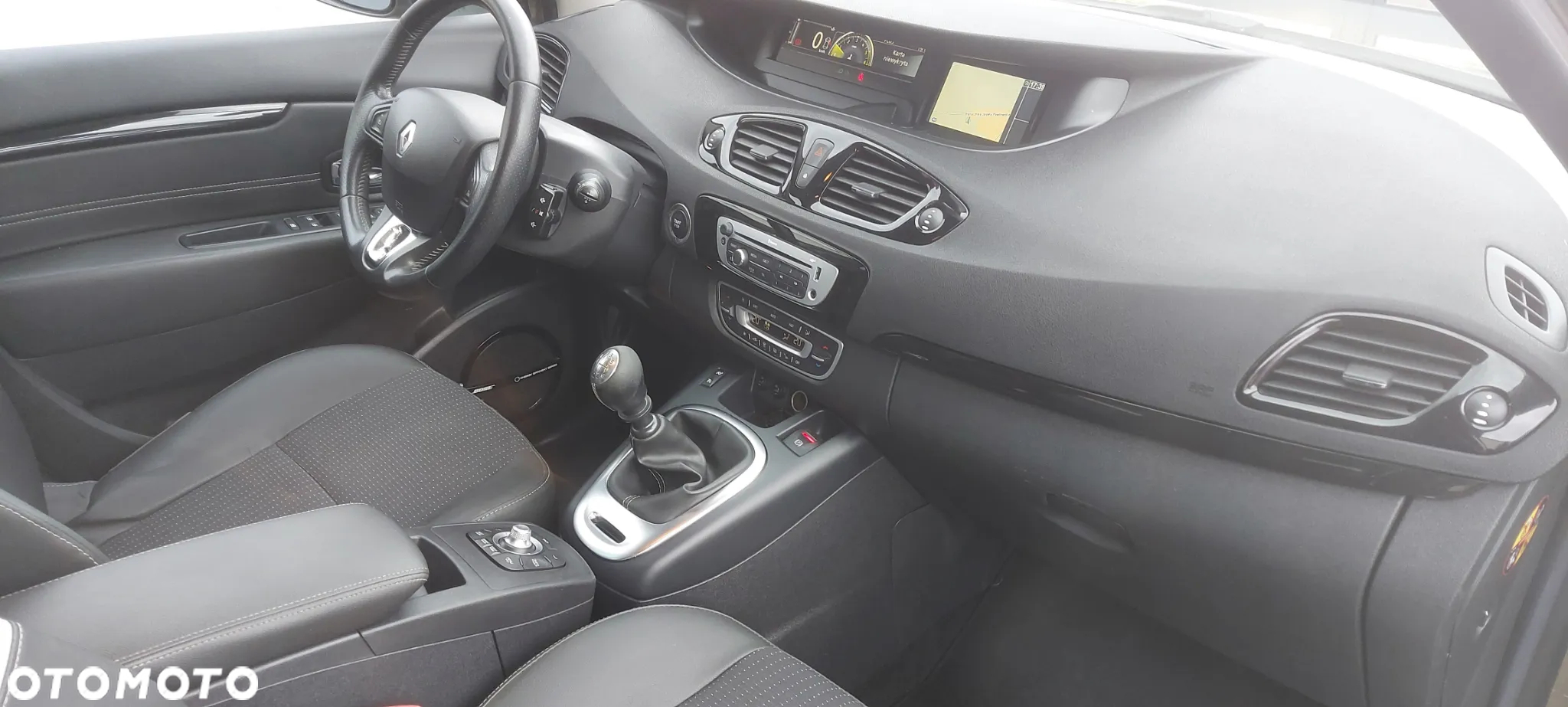 Renault Scenic 1.6 dCi Bose - 21