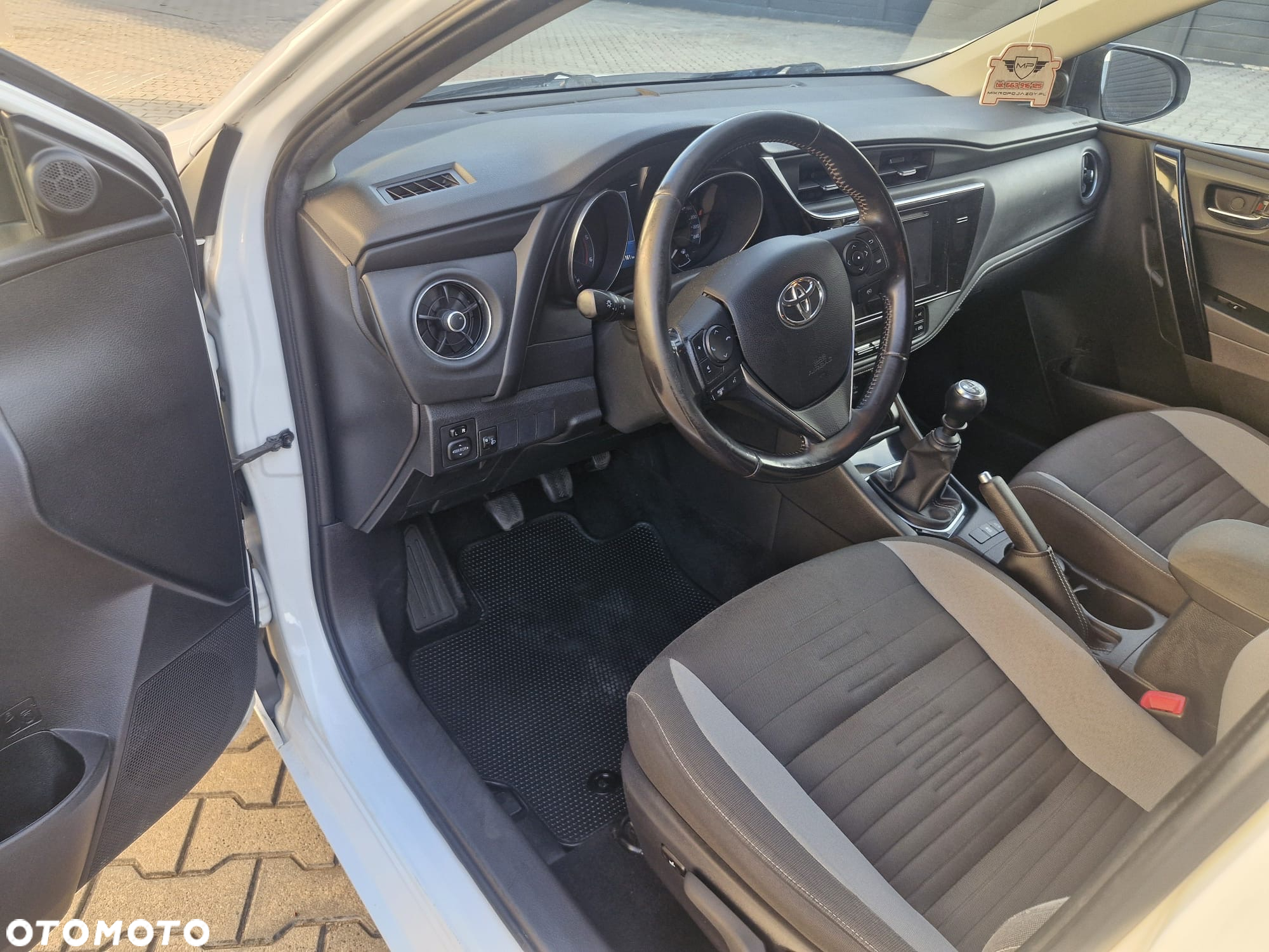 Toyota Auris - 9