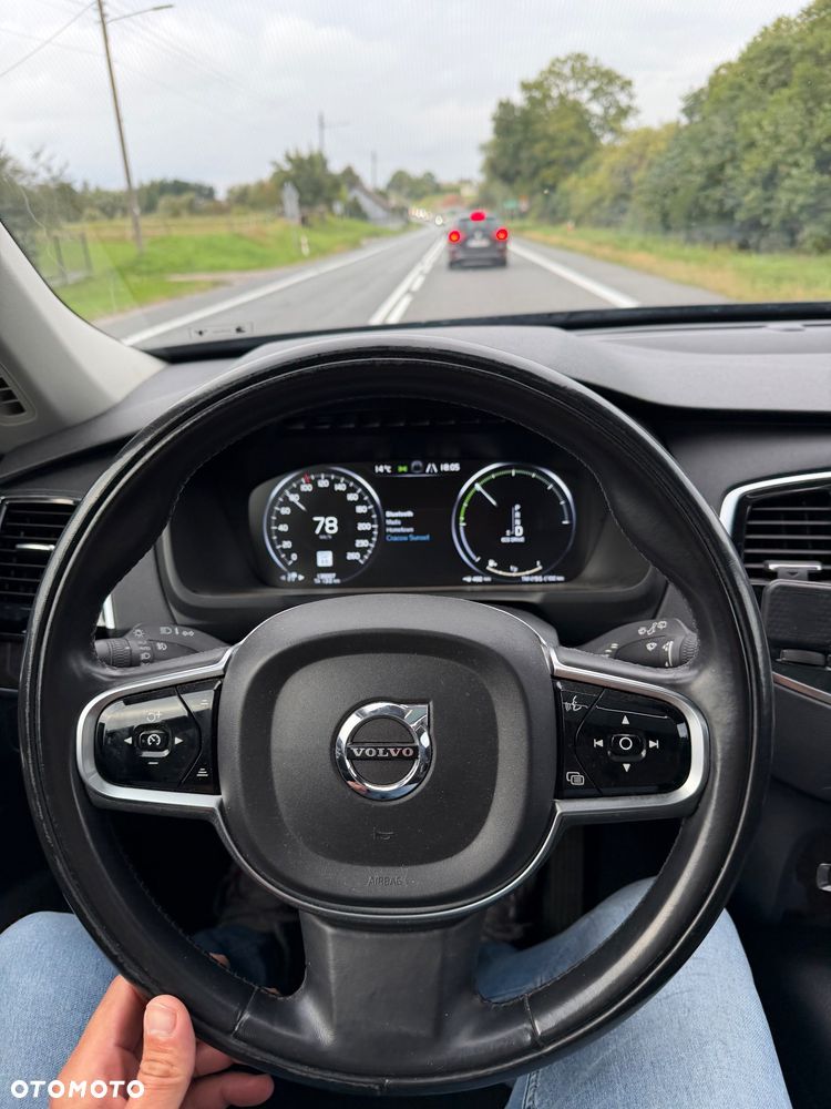 Volvo XC 90 - 18