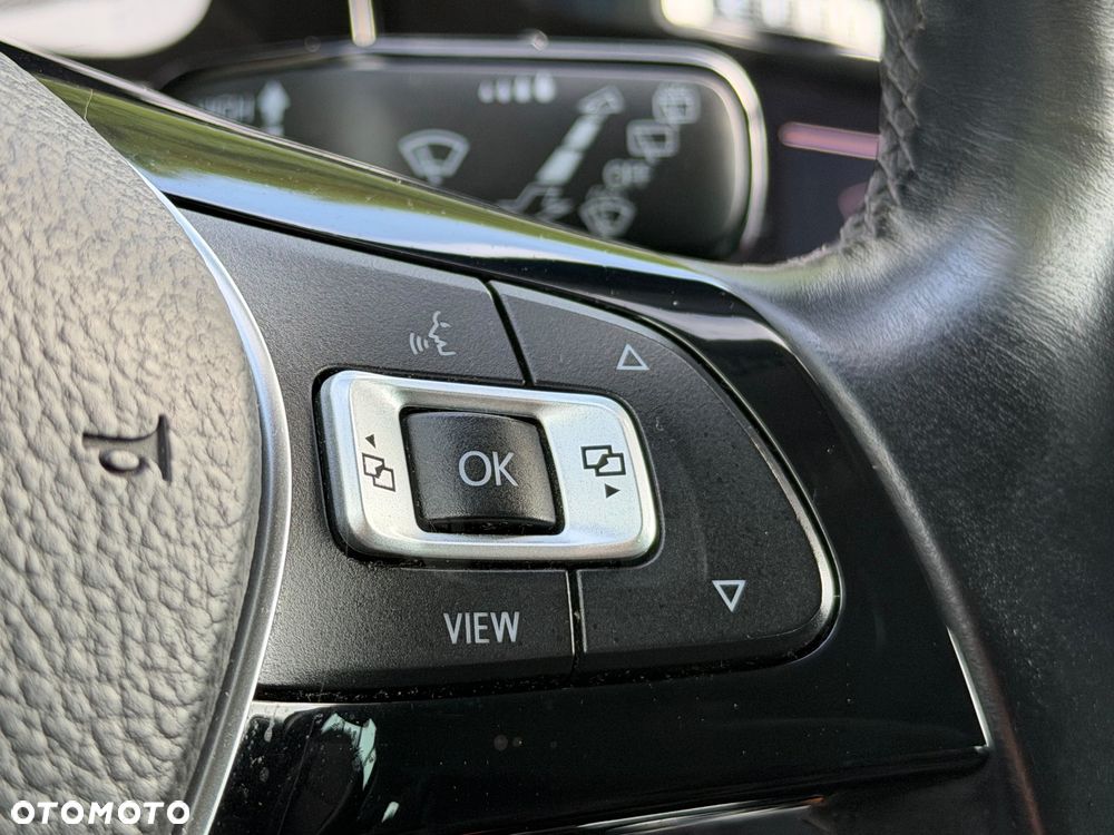 Volkswagen Golf - 29