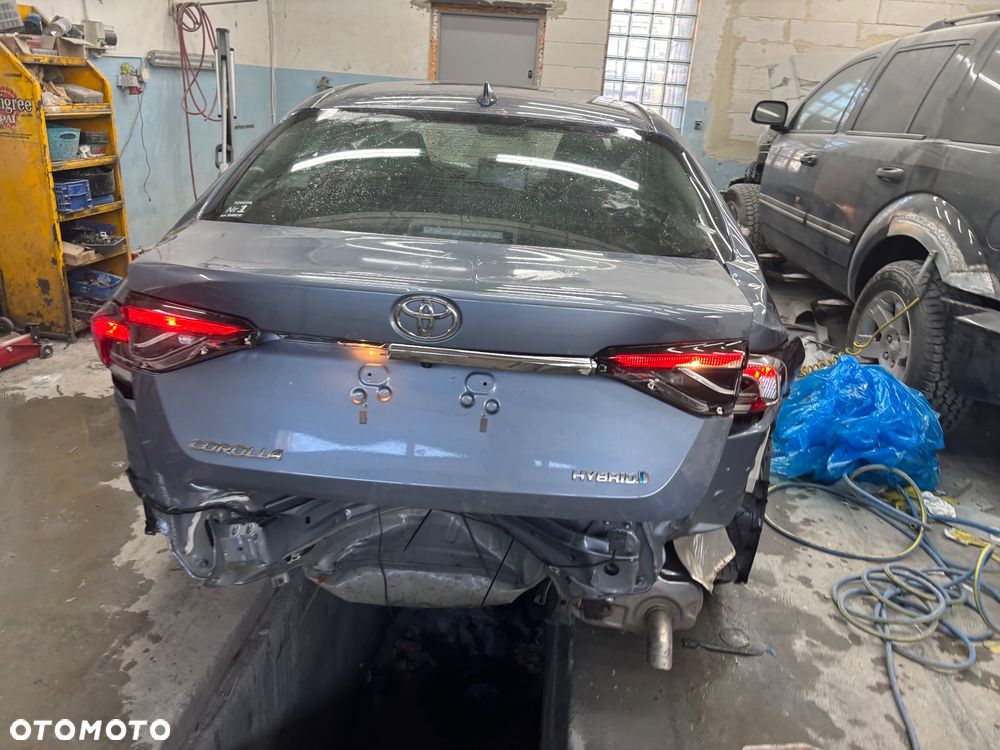 Toyota Corolla - 5