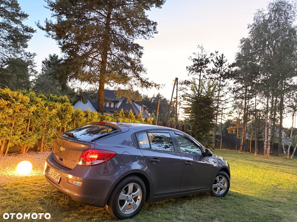 Chevrolet Cruze 1.8 LT - 4