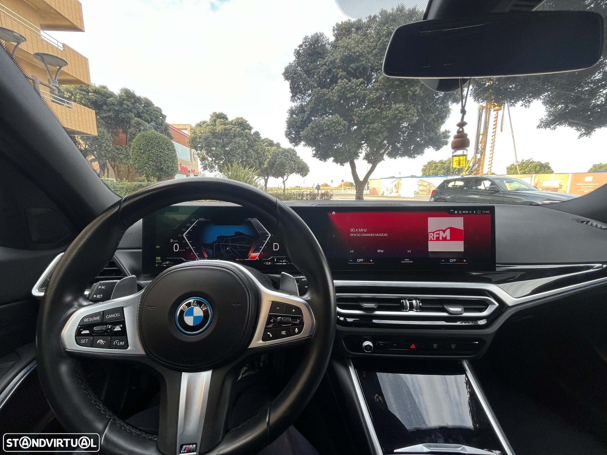 BMW 330 e Touring Pack Desportivo M Auto - 34