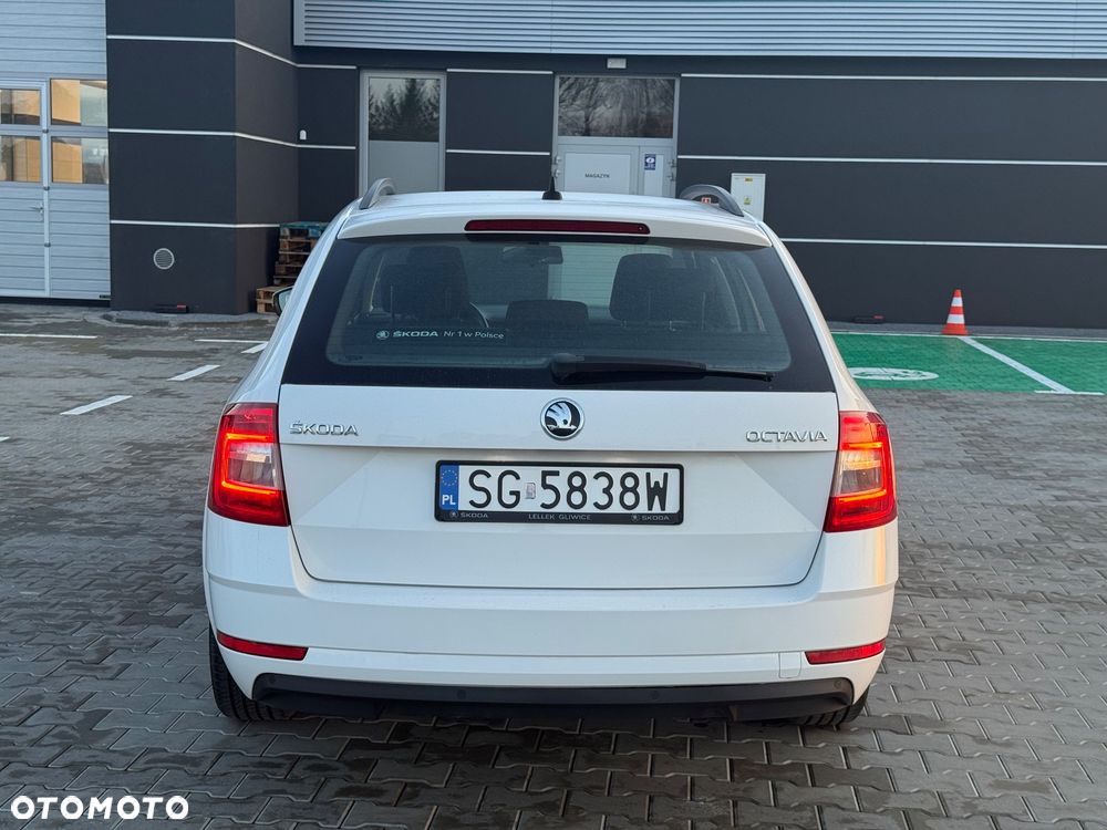 Skoda Octavia 1.6 TDI Ambition - 4