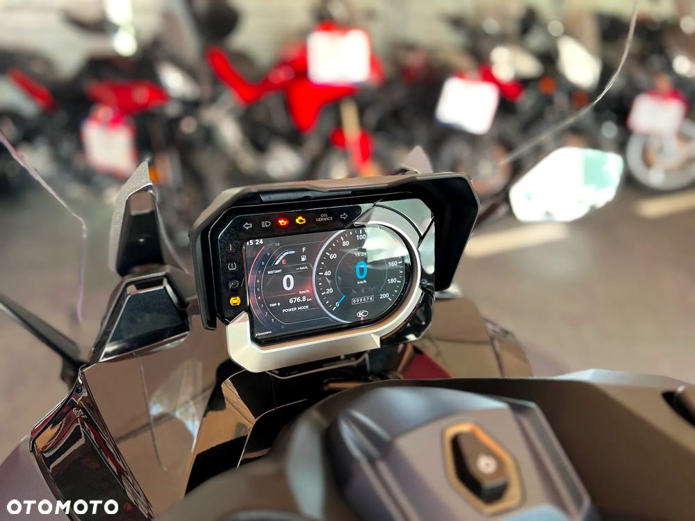 Kymco CV3 - 8