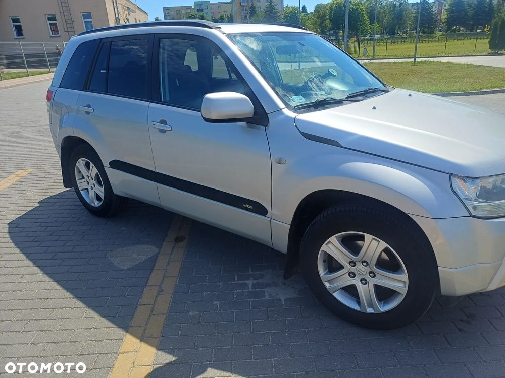 Suzuki Grand Vitara 2.0 - 3