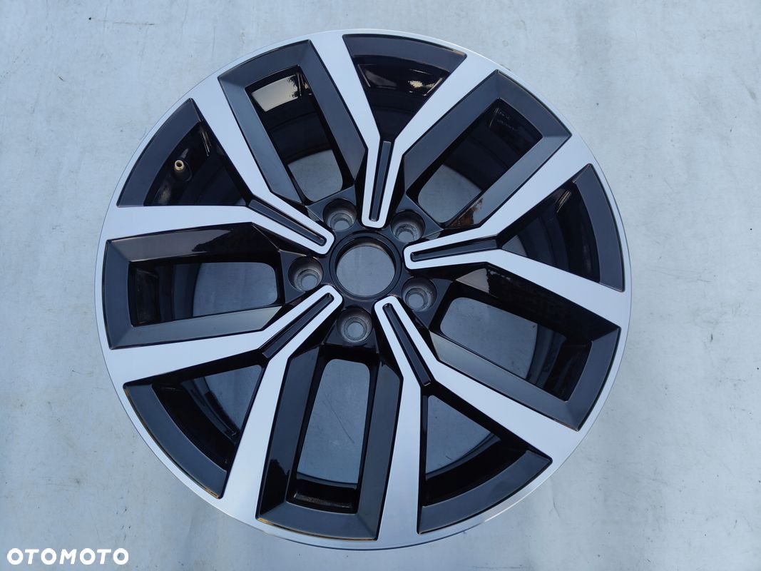 FELGA VW PASSAT B8 17 ORYGINAŁ 3G0601025F - 1