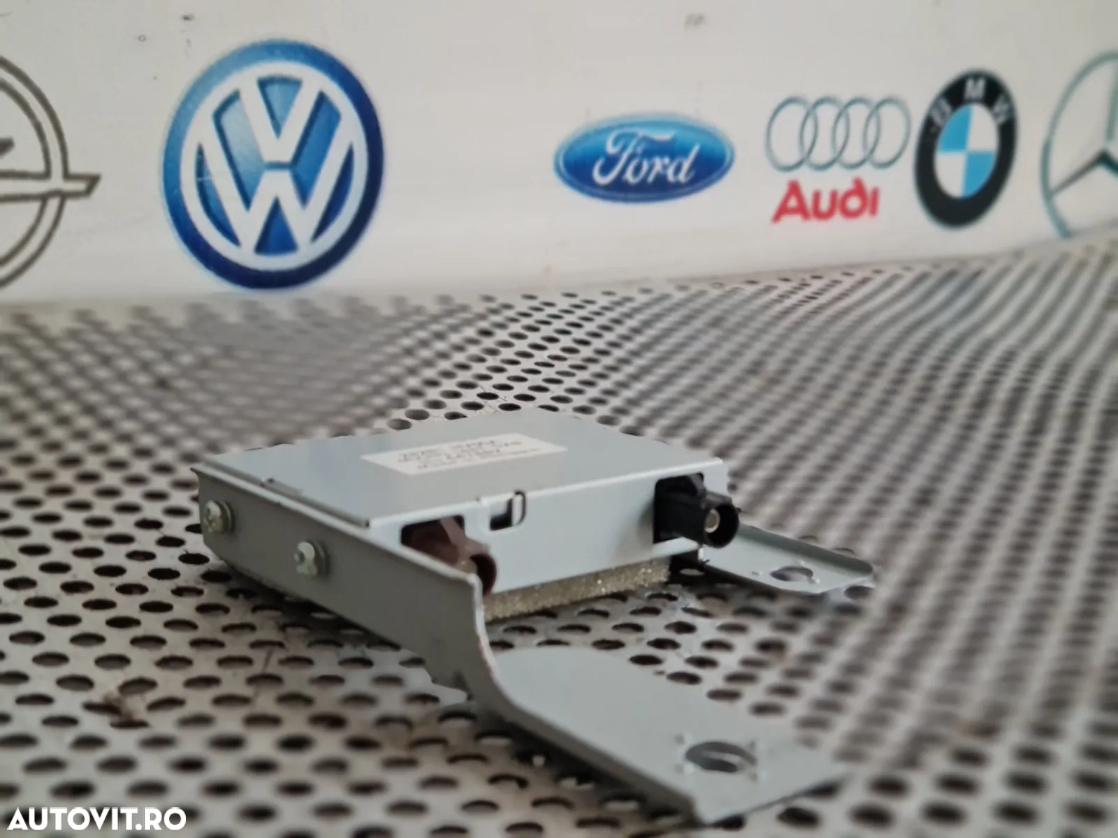 Amplificator Antena Nissan Qashqai J11 Cod 282B1 HV00A Dezmembrez Nissan Qashqai J11 1.5 Dci - Dezmembrari Arad - 3