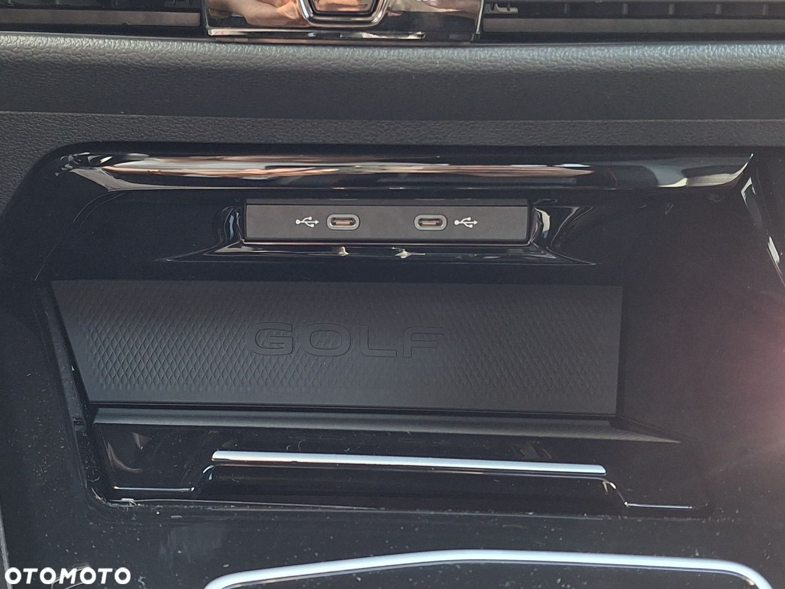 Volkswagen Golf - 23