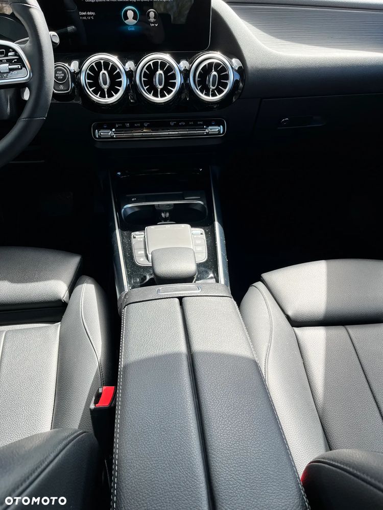Mercedes-Benz GLA 250 8G-DCT - 17