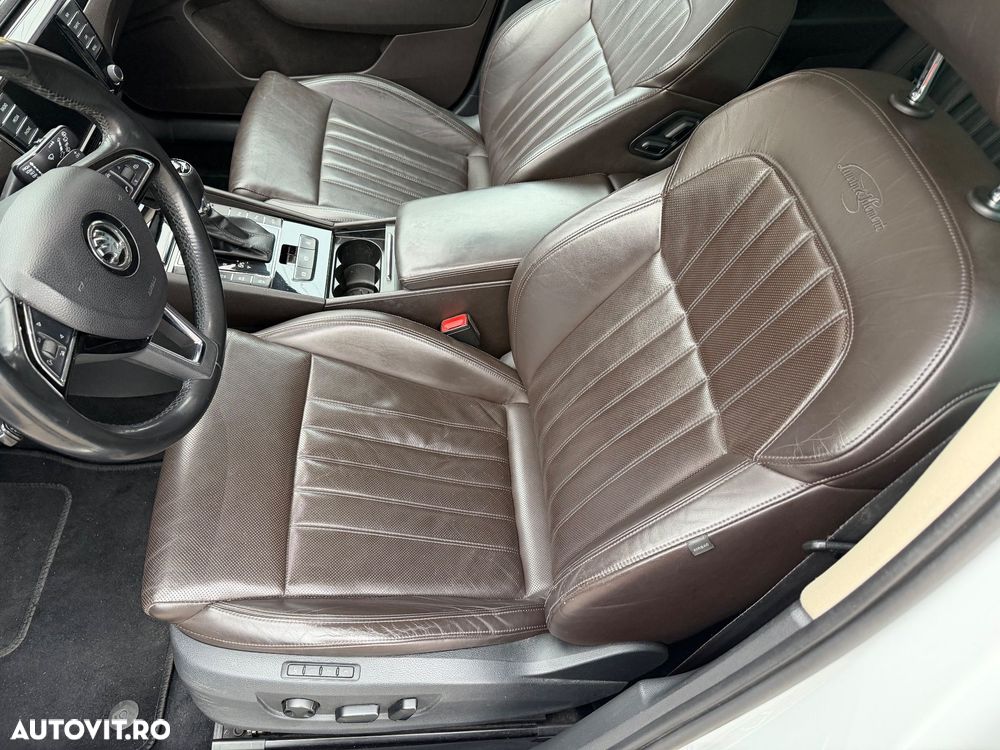 Skoda Superb Combi 2.0 TDI DSG 4X4 Laurin & Klement - 36