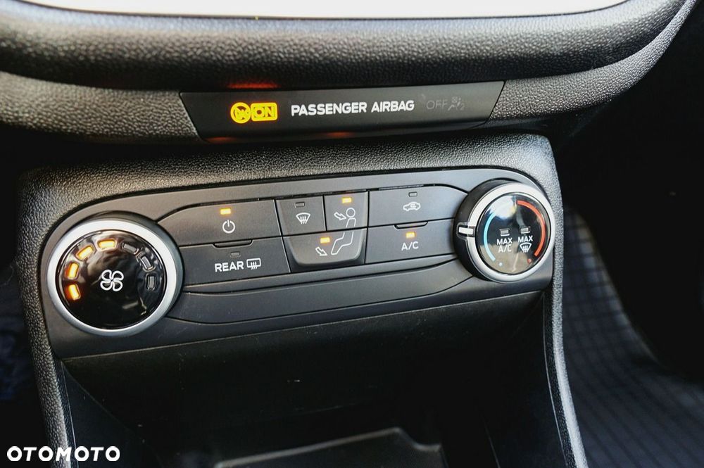 Ford Fiesta 1.1 Trend - 22