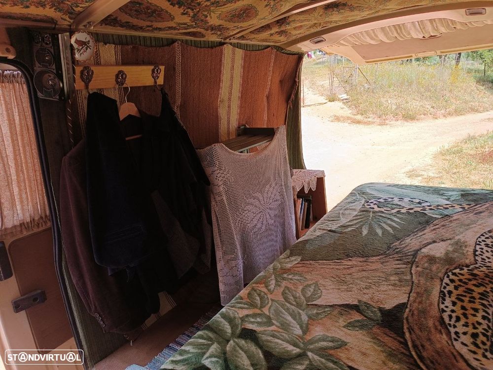 Nissan Urvan - 8