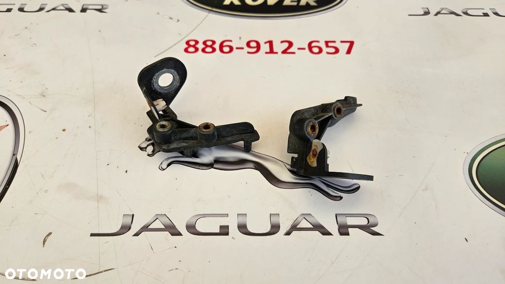 Jaguar XE X760 Mocowanie błotnika przedniego lewego Ślizg błotnika przód lewy GX73-16290-AD GX73-16291-AD - 1