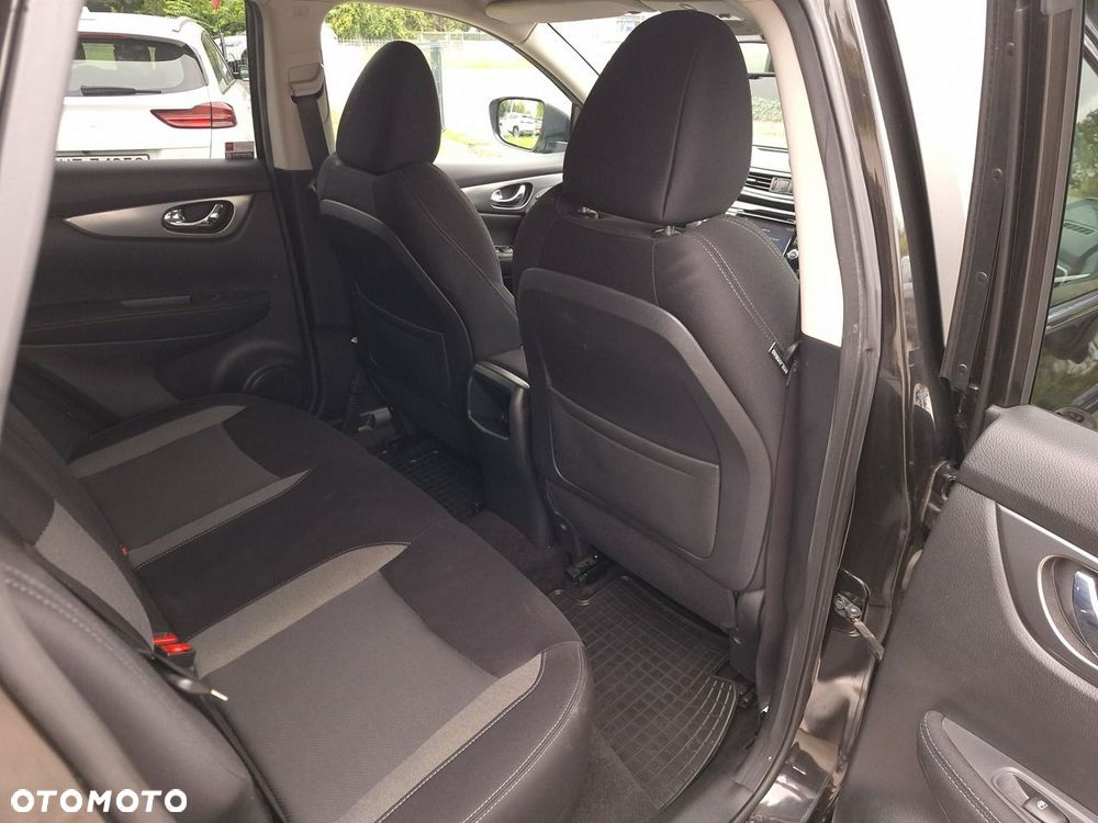 Nissan Qashqai 1.6 DIG-T N-Connecta - 25