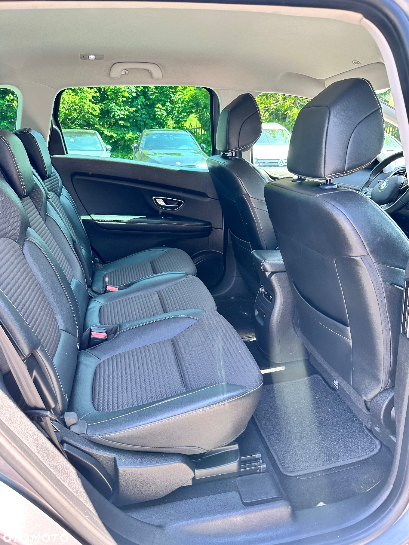Renault Grand Scenic TCe 115 GPF BUSINESS EDITION - 11