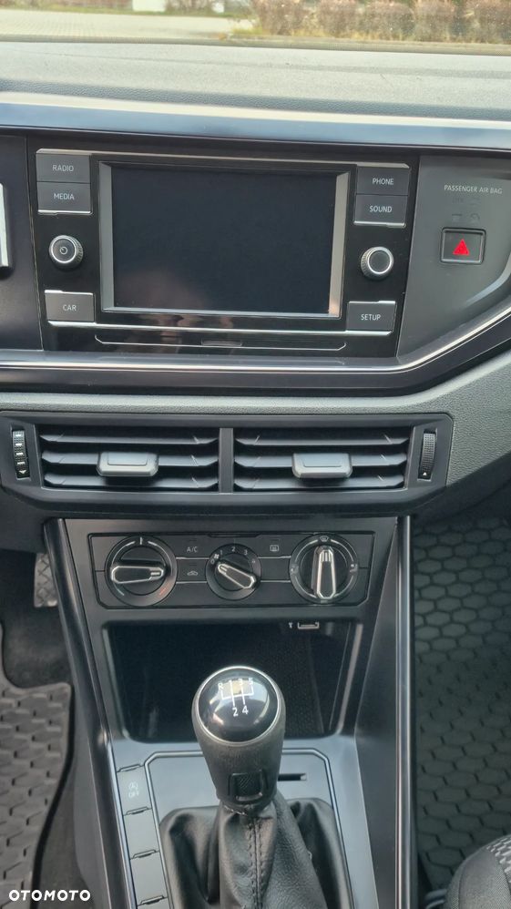 Volkswagen Polo 1.6 TDI SCR Trendline - 29