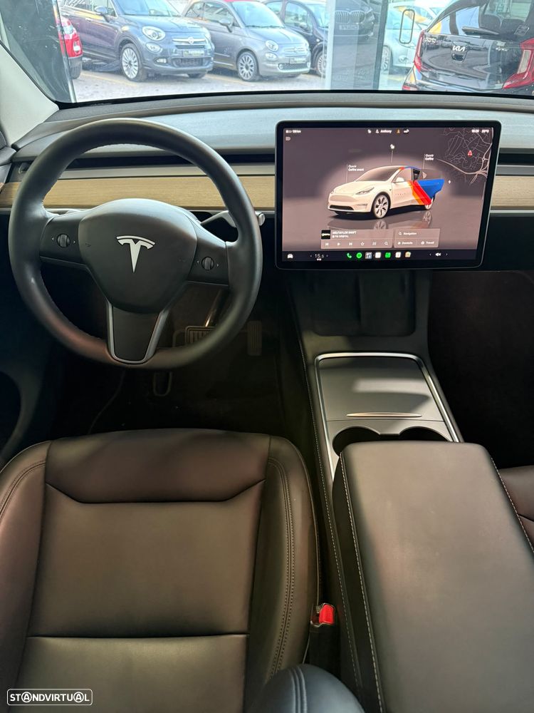 Tesla Model Y Standard RWD - 13