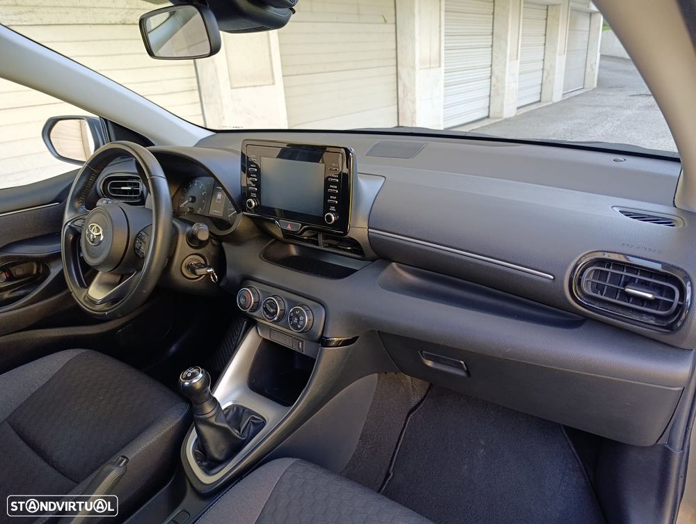 Toyota Yaris 1.0 VVT-i Exclusive - 10