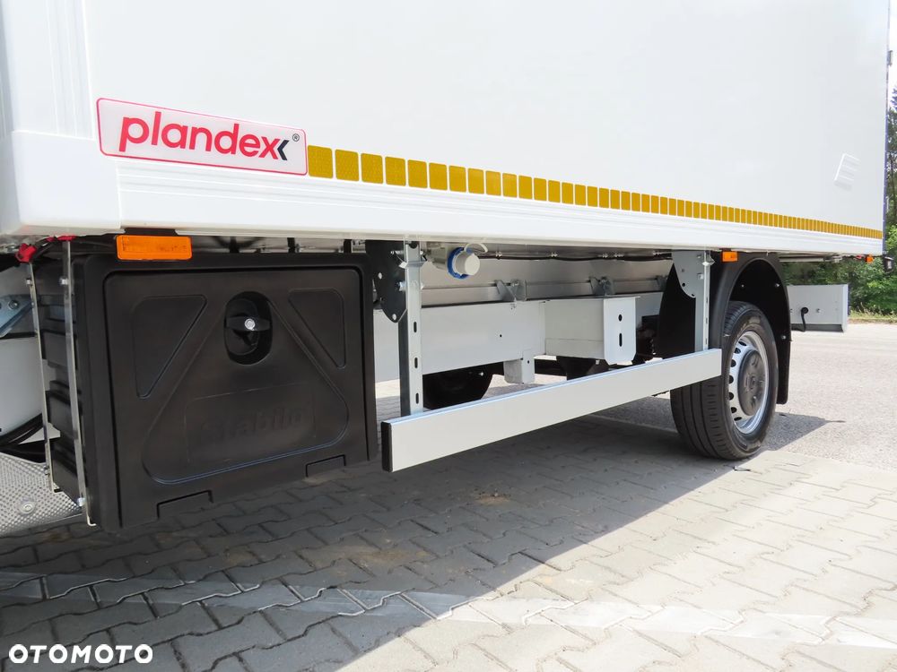 Renault Master 2.3 dCi 163 Km WZMACNIANY Chłodnia -20*C + 30*C Z Izoterma 4.20 Cm 8 Euro Palet Zasilanie V230 Funkcja Grzania Kabina Sypialniana WEBASTO Stan Jak NOWY - 18