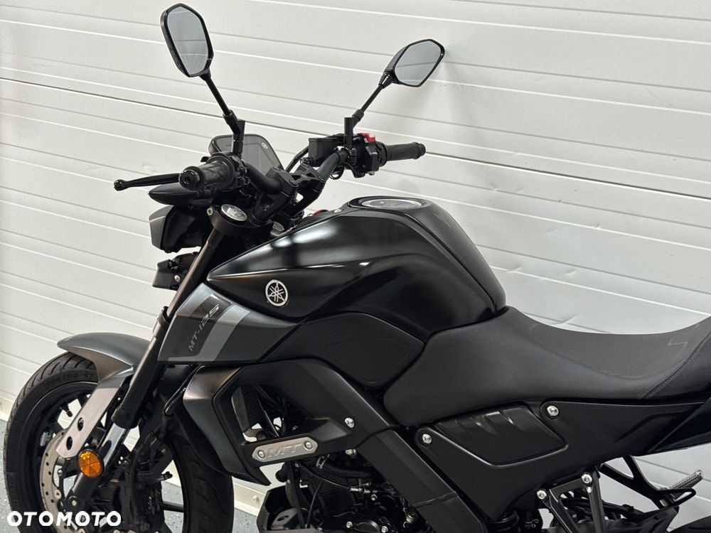 Yamaha MT - 22