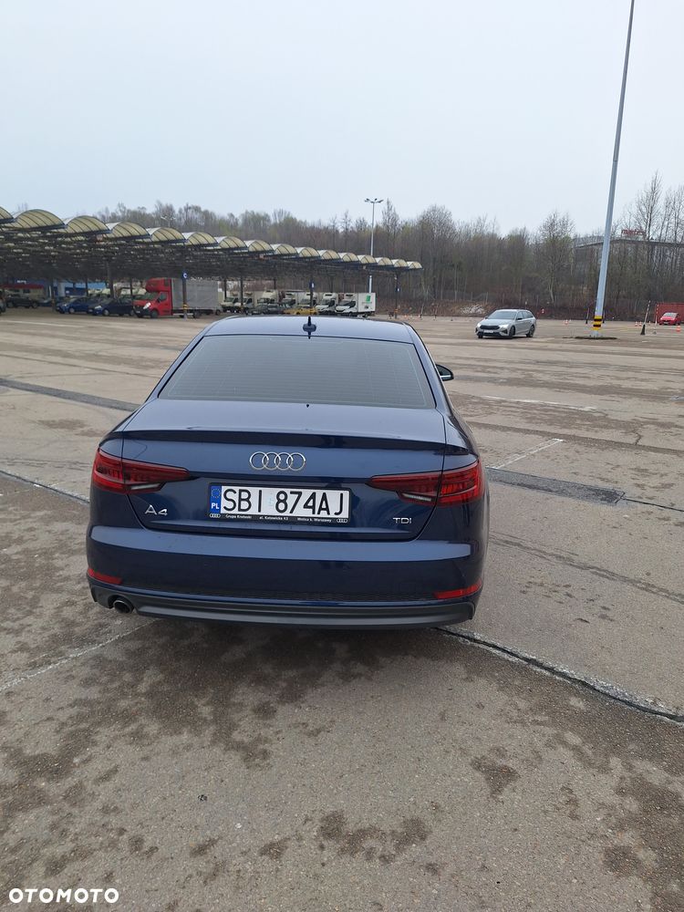 Audi A4 Limousine - 3