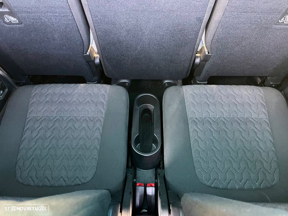 Opel Zafira 1.6 CDTi Executive - 32