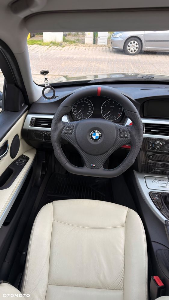 BMW Seria 3 325i - 14