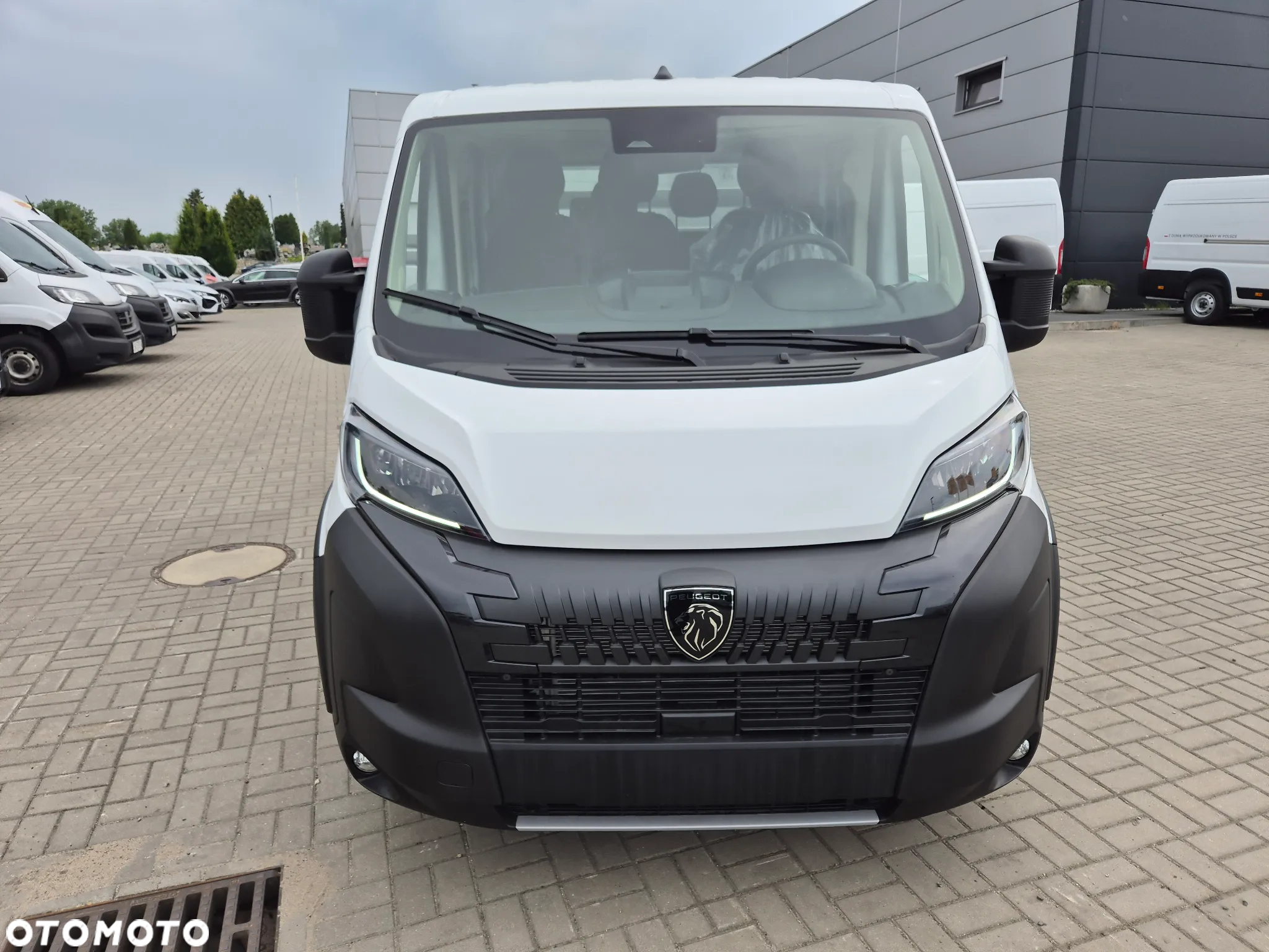Peugeot Boxer Podwójna Kabina DOKA 7 miejsc L3 2.2 140KM 3.5t Skrzynia 3.6 x 2.1 - 3
