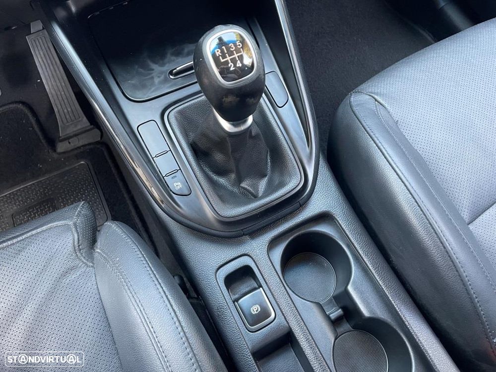 Kia Carens 1.7 CRDi ISG TX - 34