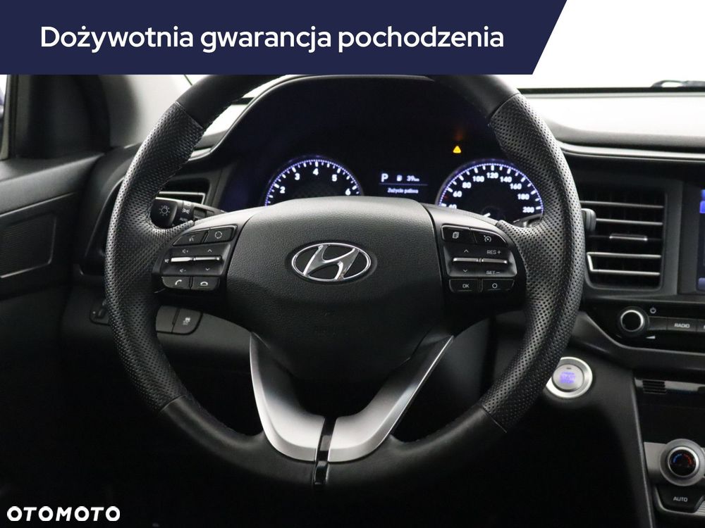 Hyundai Elantra - 21