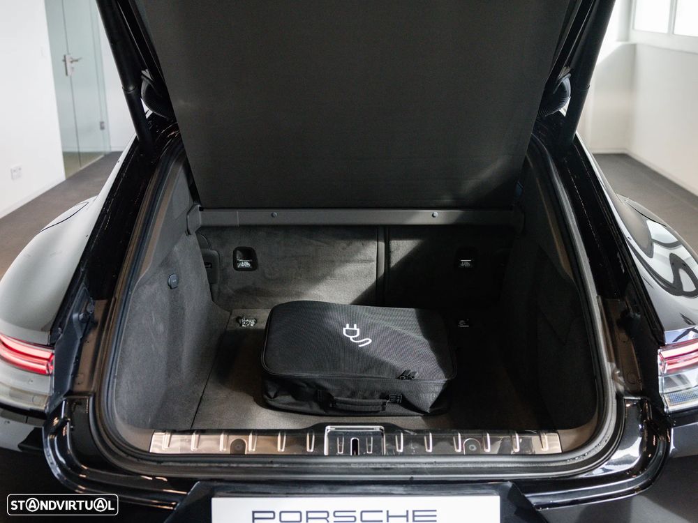 Porsche Panamera 4 E-Hybrid Platinum Edition - 18