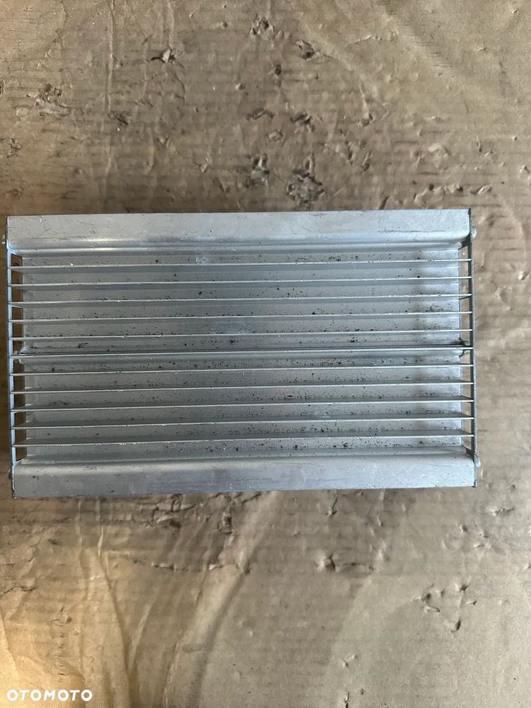 BMW F10 WZMACNIACZ HIFI HARMAN 9241334 - 2