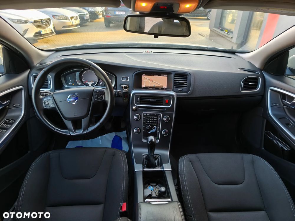 Volvo V60 D2 Drive-E Momentum - 6