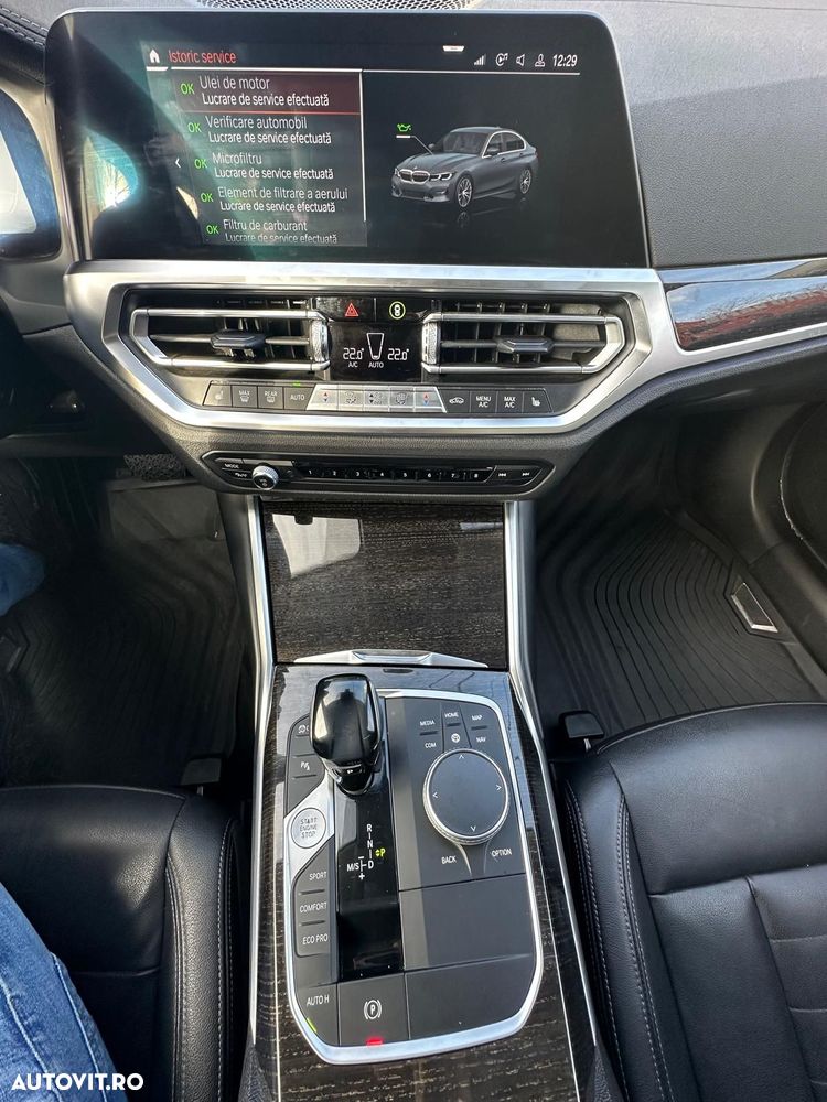 BMW Seria 3 320d xDrive AT MHEV - 12