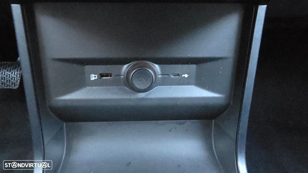 MG MG4 64 kWh Luxury - 43