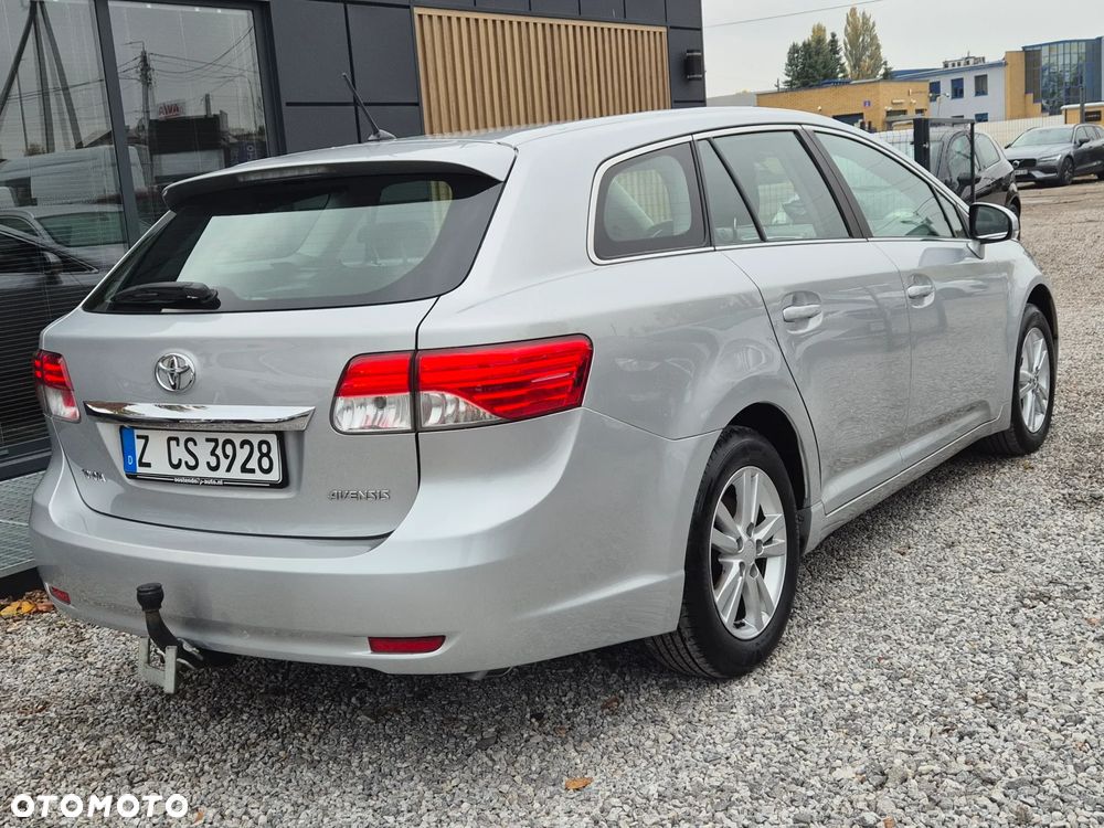 Toyota Avensis Touring Sports 1.8 Comfort - 10